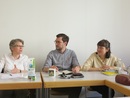 Christina Brandt, Magnus Altschäfl und Dana Suffrin diskutieren über die Lebenswissenschaften
